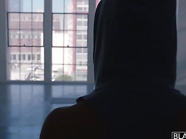 Workout babe Nicole Aniston interracial treat