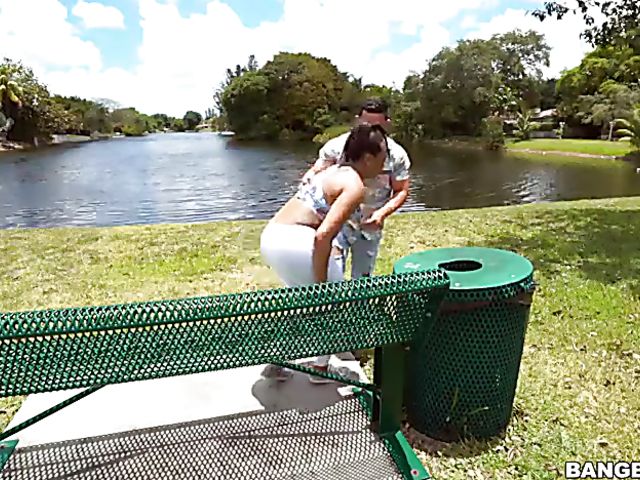 Big butt ebony Juicy Jazzy gets a ride