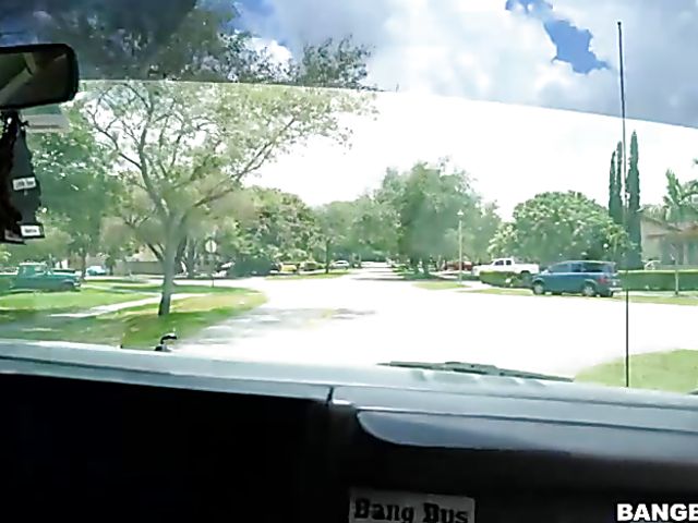 Big butt ebony Juicy Jazzy gets a ride