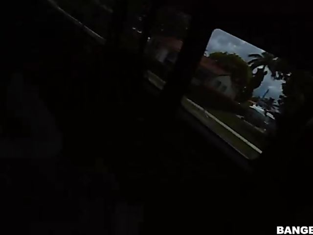 Big butt ebony Juicy Jazzy gets a ride