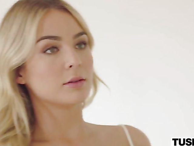 Anal blonde Blair Williams loves it backdoor