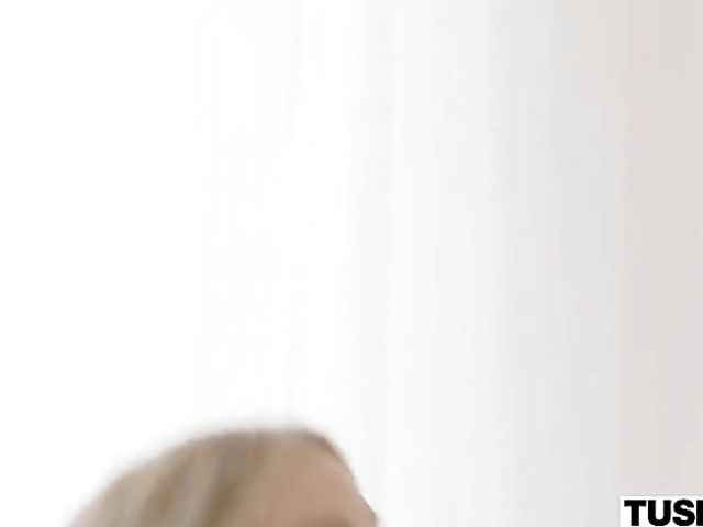 Anal blonde Blair Williams loves it backdoor