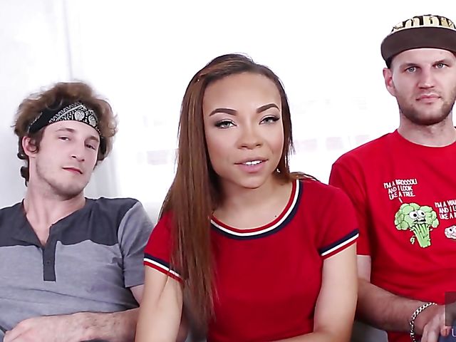 Ebony teens Jamie Marleigh and Adrian Maya have a foursome