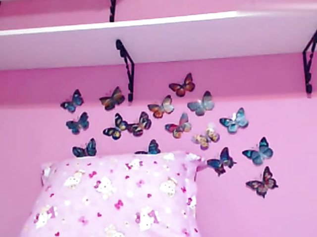 Indian webcam cutie showing her tits