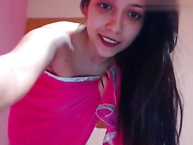 Indian webcam cutie showing her tits