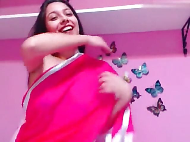 Indian webcam cutie showing her tits