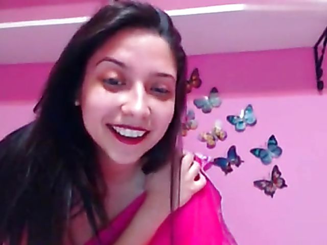 Indian webcam cutie showing her tits
