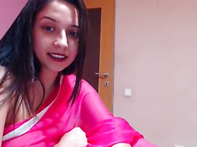 Indian webcam cutie showing her tits