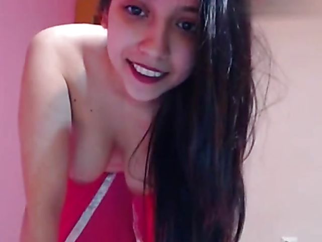 Indian webcam cutie showing her tits