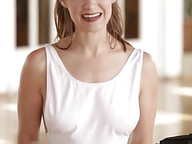 Flexible girl Cassidy Klein deep throat