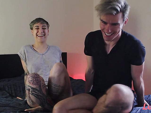 Tattooed alt girl fucking with her boyfriend