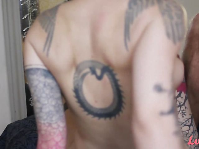 Tattooed alt girl fucking with her boyfriend