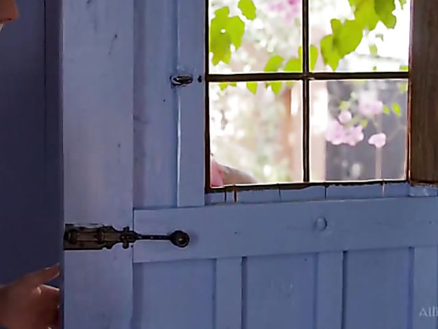 Teen Ulia gets in the mood for passionate sex