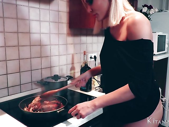 Perfect blonde Kitana Lure with big hooters goes wild in the kitchen