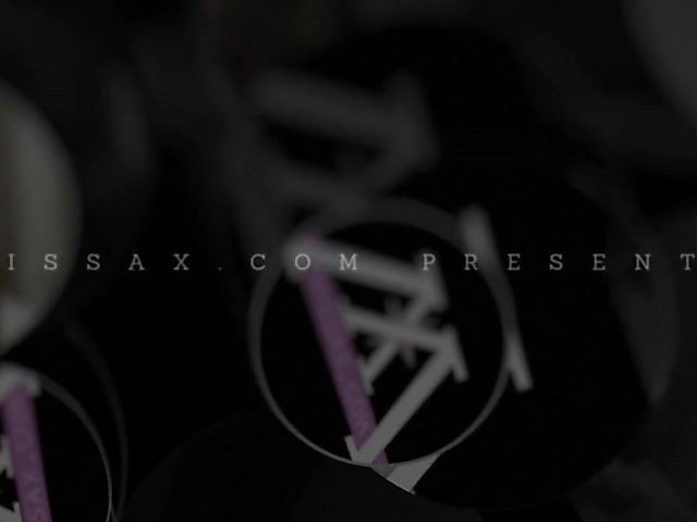 Jillian Janson and Riley Mae got dicks