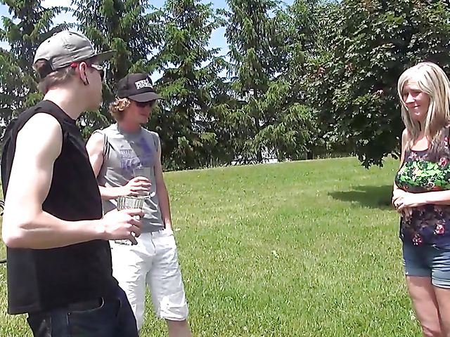 Farm sex and blowjob in the open air