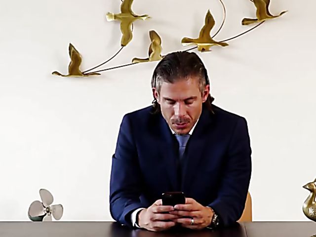 Hot secretary Jill Kassidy loves boss cock