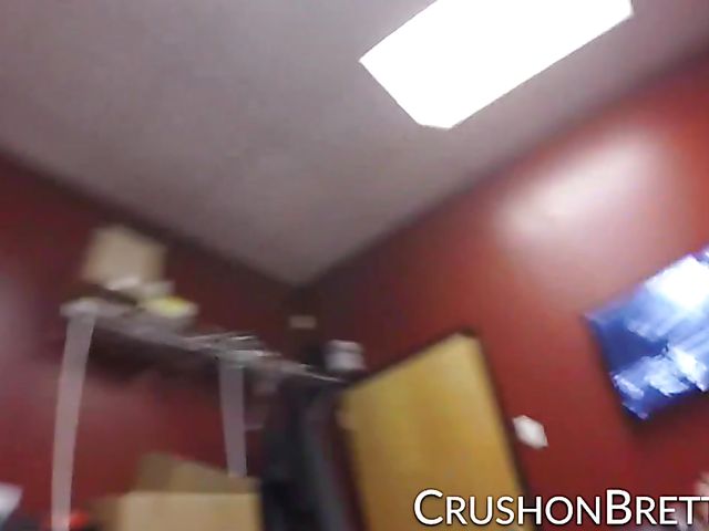 Big tits Brett Rossi behind the scenes in Philadelphia