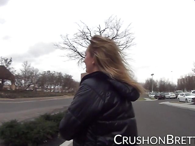 Big tits Brett Rossi behind the scenes in Philadelphia