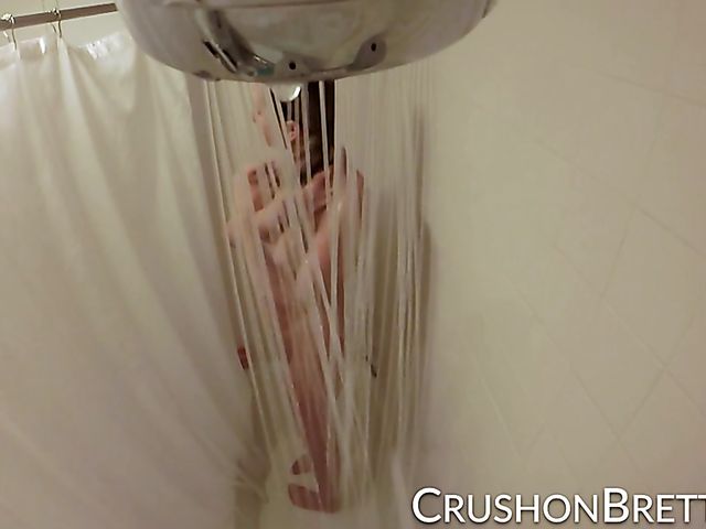 Big tits Brett Rossi behind the scenes in Philadelphia