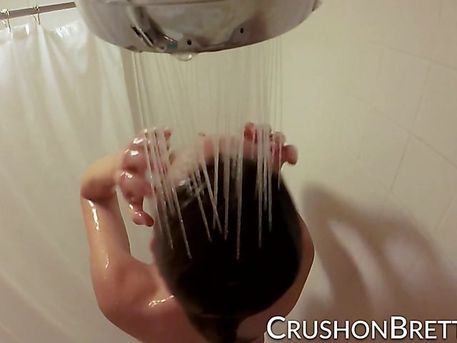 Big tits Brett Rossi behind the scenes in Philadelphia