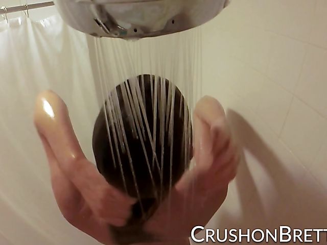 Big tits Brett Rossi behind the scenes in Philadelphia