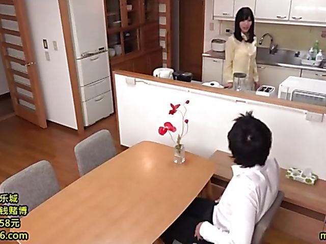 Skinny Japanese lady gets down and dirty