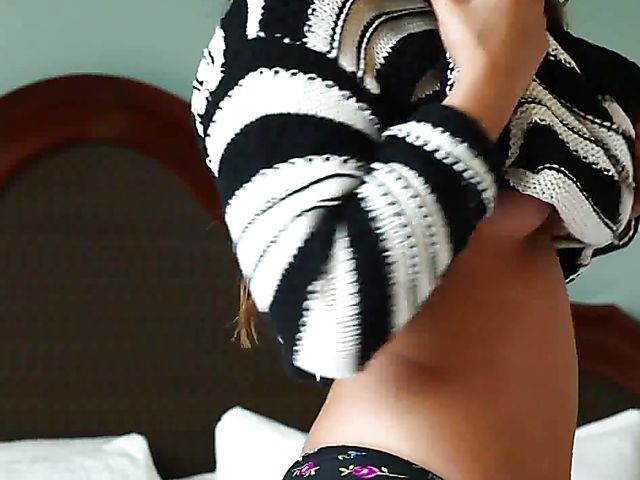 Curvy brunette Eva Lovia masturbating in socks