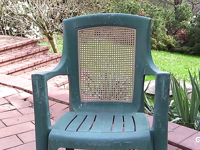 Kattie Hill solo orgasm with a brand new vibrator