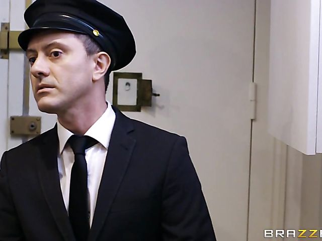 Teen Mina Sauvage with nice natural boobs gets fucked by her driver