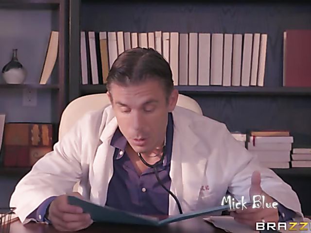 Big tit nurse Rachel Roxxx rides a hard dick