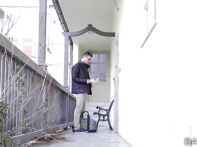 Babe with sexy legs Clea Gaultier seduces a nerd