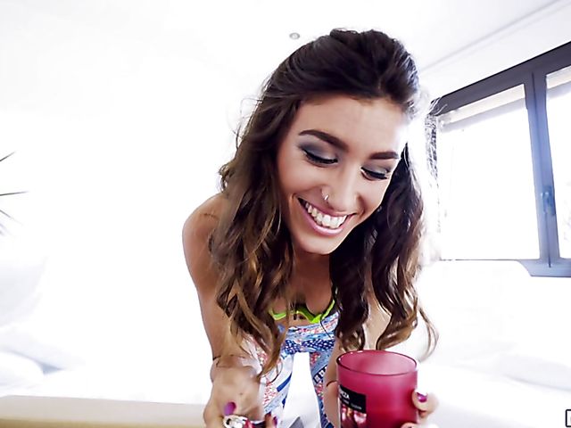 Slim latina Julia Roca gets banged by a lucky guy