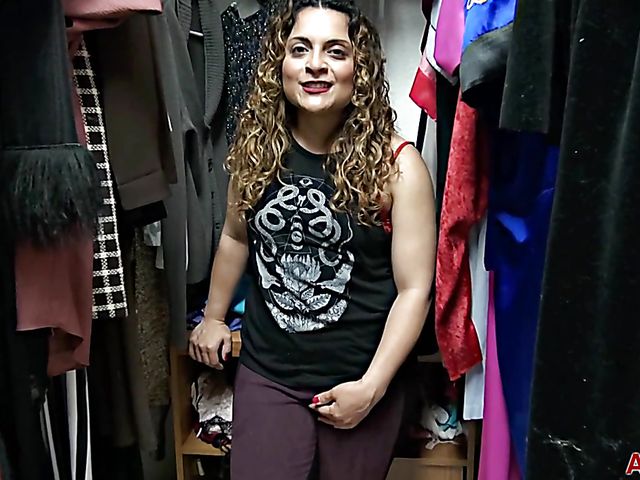 38-year-old hairy mom Drew Jones fingering