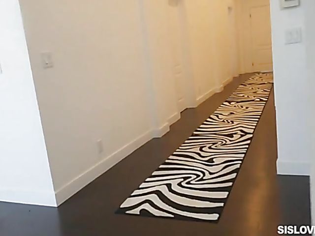 Сrystal Young and Riley Star threesome POV