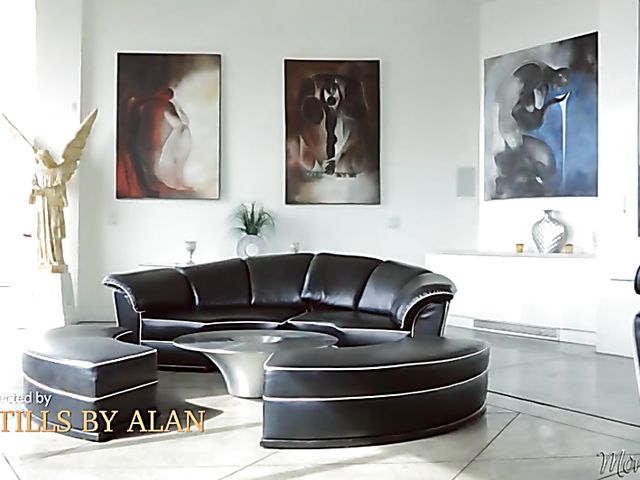 Tiffany Watson and Briana Banks MILF and teen lesbian action