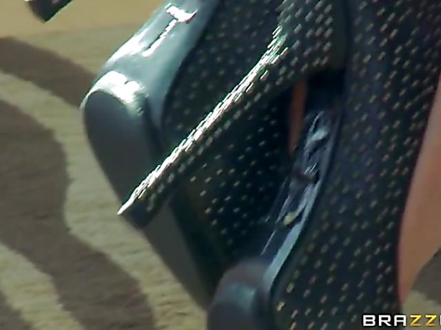 Nikki Benz anal wearing skinny leggings