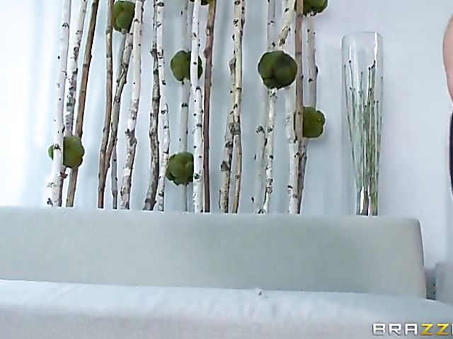 Nikki Benz anal wearing skinny leggings