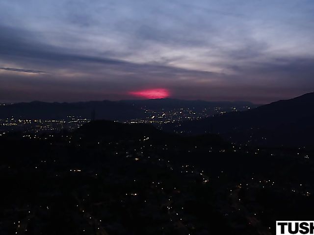 Eva Lovia anal hammered on the bed