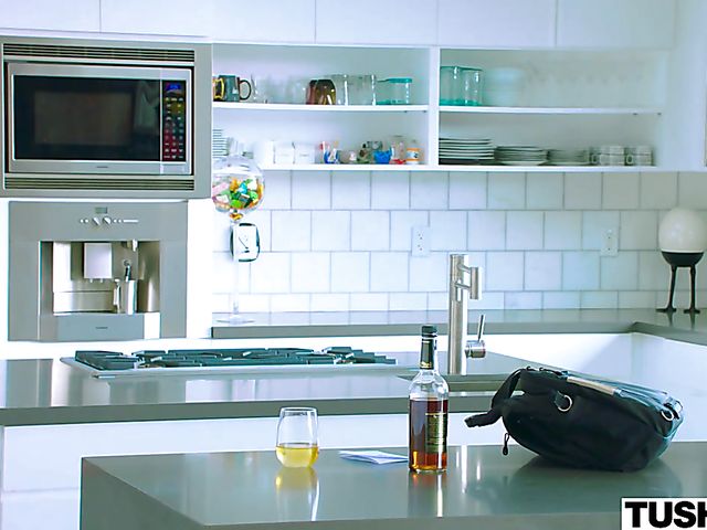 Double blowjob and anal with Jade Jantzen and Taylor Sands