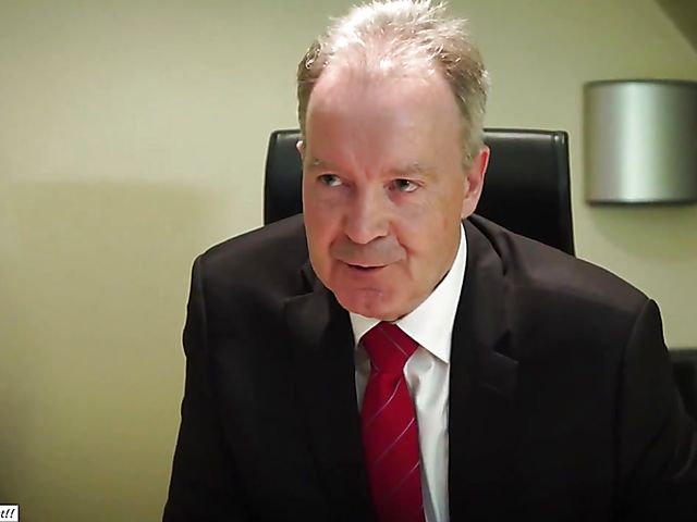 Rebecca Volpetti and Angie Lee in old and young threesome