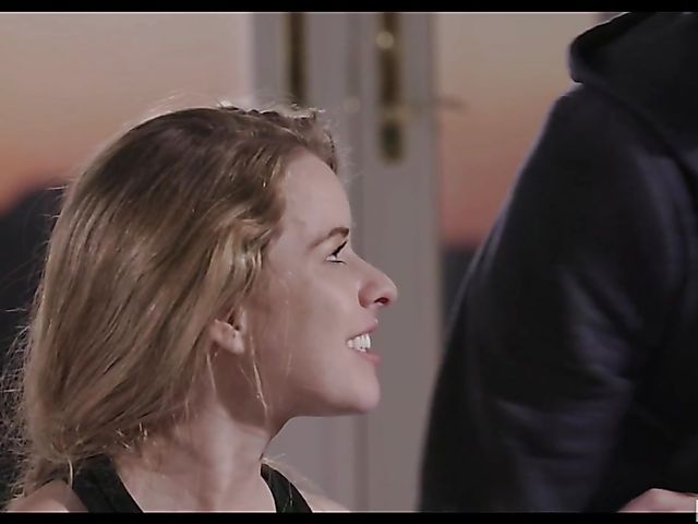 Flexible blonde Lilly Ford gets fucked by her new coach