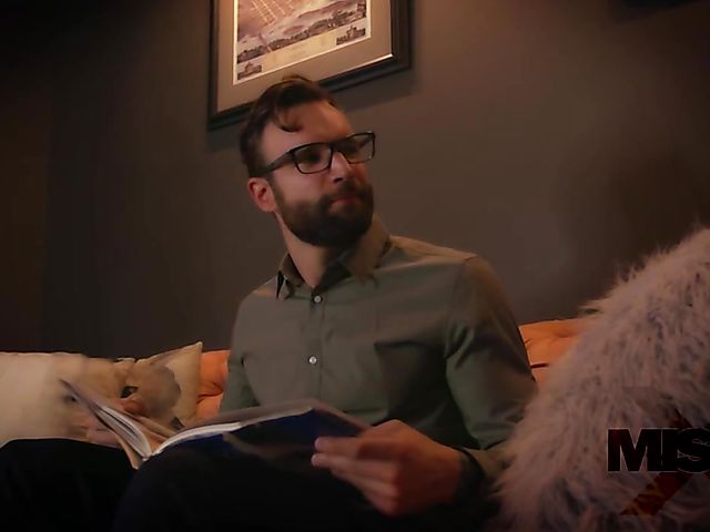 Big tits stepdaughter Penny Pax gets fucked and spanked