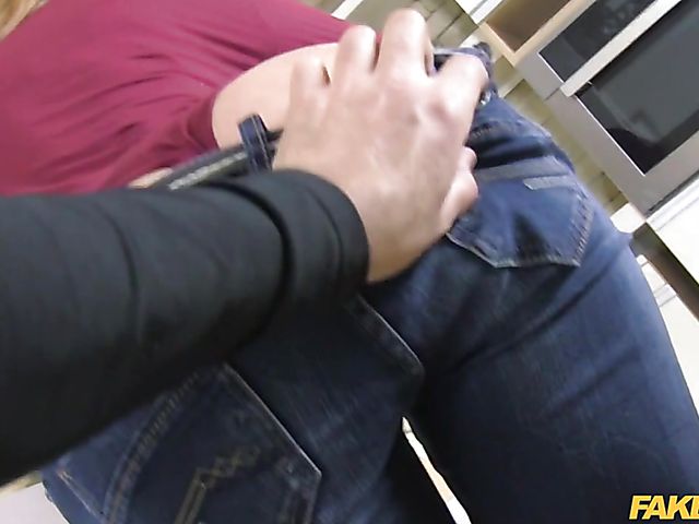 Fake cop fucks easy chick Lulu Love