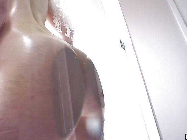 Alex Harper posing in the shower and doing anal POV