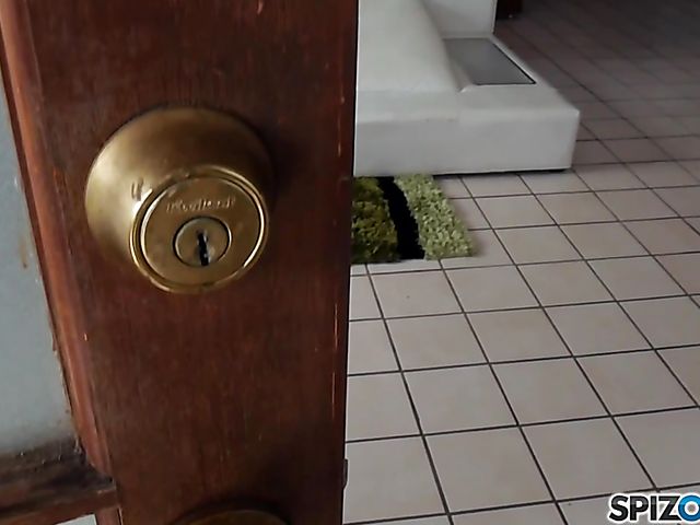 POV fuck in the bedroom with stacked Alix Lynx