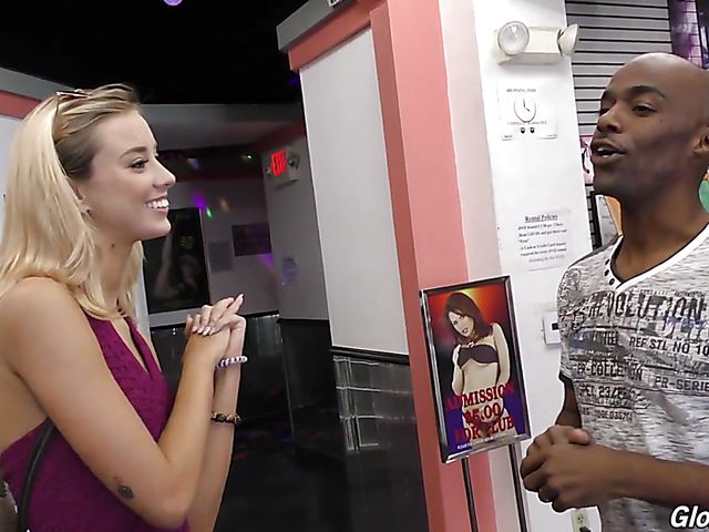 Gloryhole interracial fun with teen Haley Reed