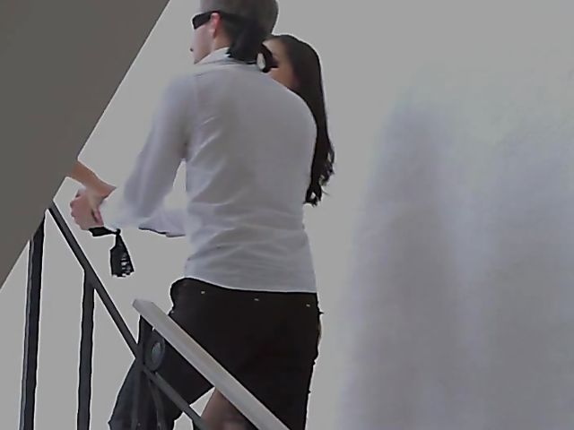 Blindfolded threesome with stunning Anie Darling and Cayla Lyons