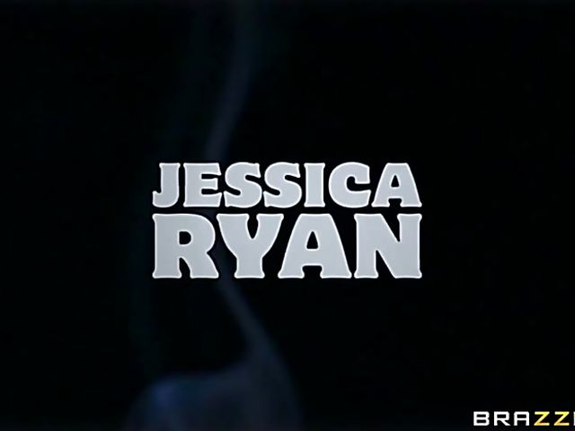 Interracial massage with well stacked Jessica Ryan