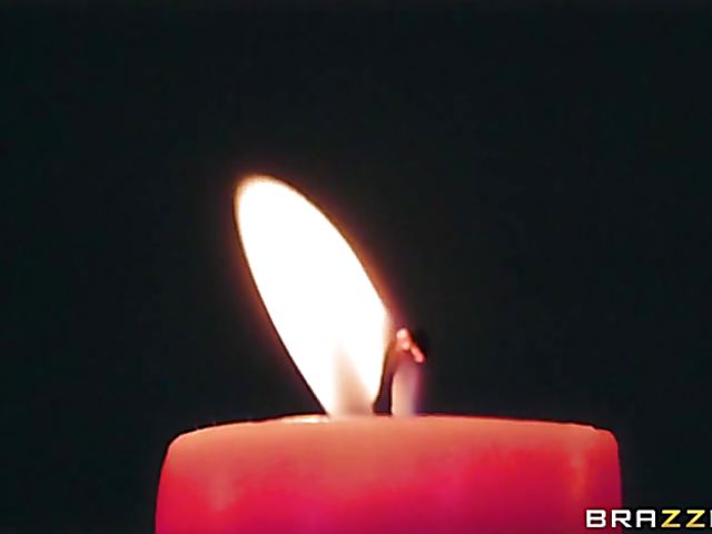 Interracial massage with well stacked Jessica Ryan